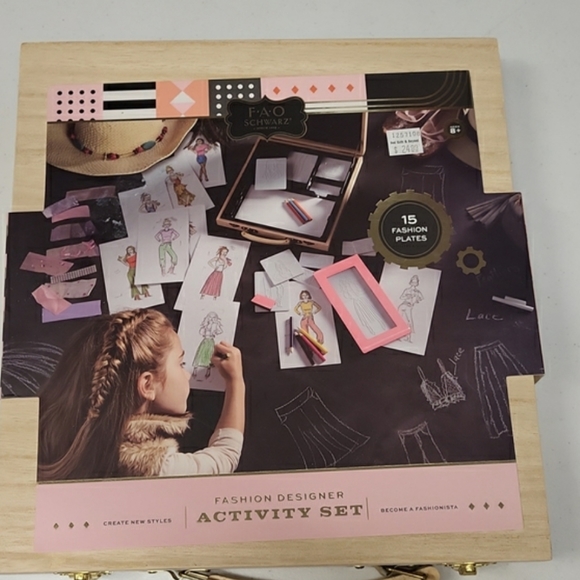 FAO Schwarz Fashion Designer Kit In Woodbox Design Your Own Outfits - Picture 4 of 9